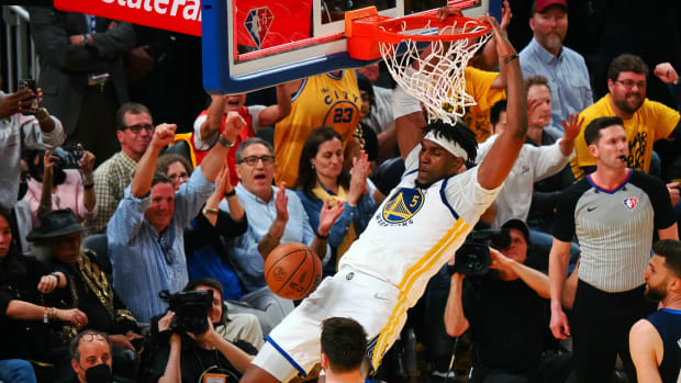 May 20, 2022; San Francisco, California, USA; Golden State Warriors center Kevon Looney (5) dunks the ball against the Dallas Mavericks during the third quarter of game two of the 2022 western conference finals at Chase Center. Mandatory Credit: Kelley L Cox-USA TODAY Sports